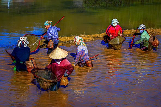 Triển lãm ảnh 'Chân Dung Cuộc Sống'