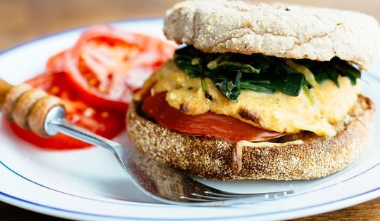 Chuyên gia dinh dưỡng gợi ý 5 quy tắc cho một bữa sáng lành mạnh