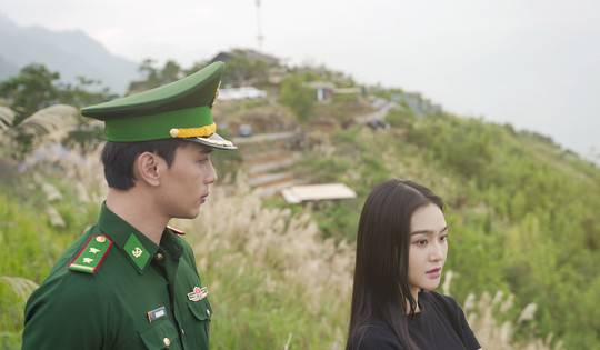 'Tiểu tam trơ trẽn nhất màn ảnh Việt' lột xác bên mỹ nam đóng cảnh nóng táo bạo