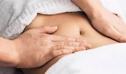 Bật mí cách massage giảm mỡ bụng trước khi ngủ đúng chuẩn