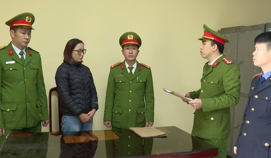 Nhân viên thu cước viễn thông chiếm đoạt hơn 300 triệu đồng