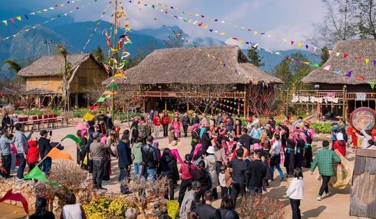 Vui xuân Tây Bắc, đón lộc đầu năm tại đỉnh Fansipan