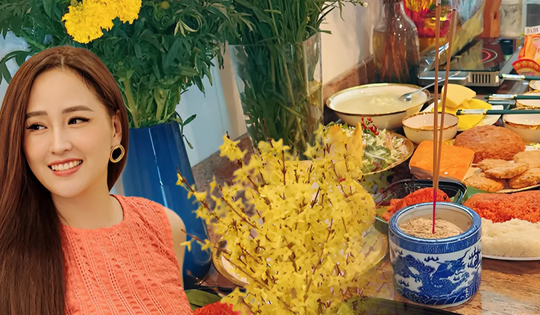 Hoa hậu Mai Phương Thúy gây ấn tượng với mâm cỗ cúng ông Công ông Táo