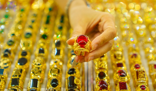 Giá vàng hôm nay ngày 25/1: Giữ mức cao ngày đầu nghỉ Tết