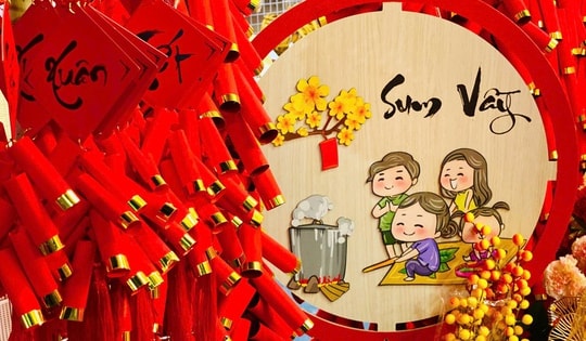 Thị trường đồ trang trí Tết 2025 có gì đặc biệt?