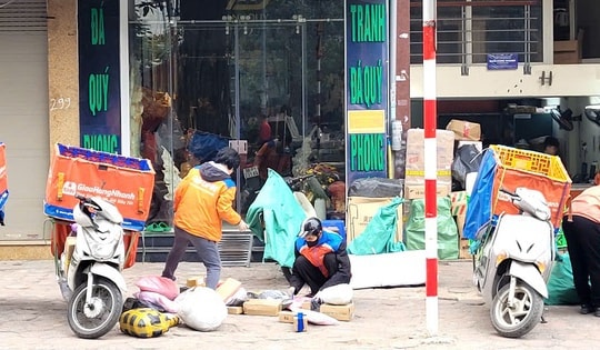 "Dở khóc dở cười" chuyện mua hàng online xài Tết