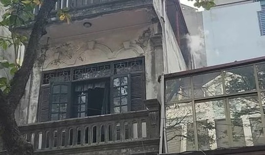 Hà Nội: Phòng thờ nhà dân bất ngờ bốc cháy ngày giáp Tết