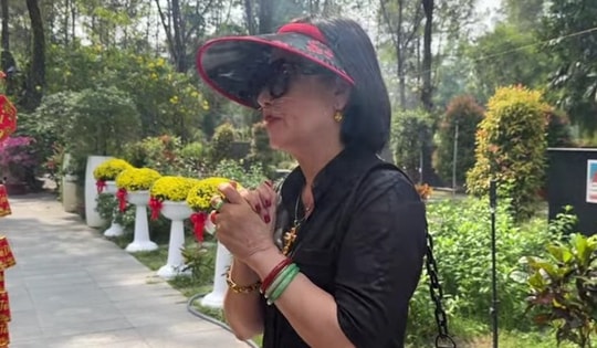 Thăm mộ cố NSƯT Vũ Linh, nghệ sĩ Mộng Tuyền nói 1 câu thấm thía về vụ việc con cháu tranh giành tài sản