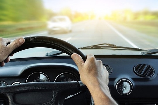 Nguyên nhân khiến vô lăng ô tô bị lệch và cách xử lý