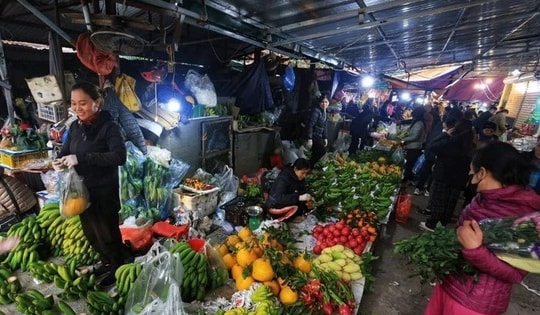 Mùng 4 Tết Nguyên đán Ất Tỵ 2025: Trái cây, hoa tươi, trở về giá ngày thường