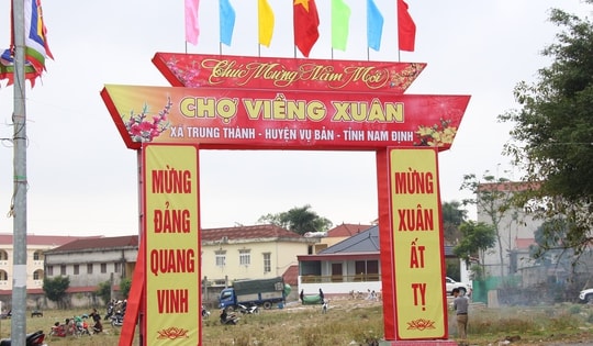Không khí chợ Viềng nơi 'mua may, bán rủi' lớn nhất miền Bắc ra sao trước ngày tổ chức?