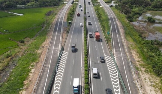 Quy định mới nhất về lỗi dừng, đỗ xe trái phép trên cao tốc, hành vi không ngờ có thể mất tiền triệu