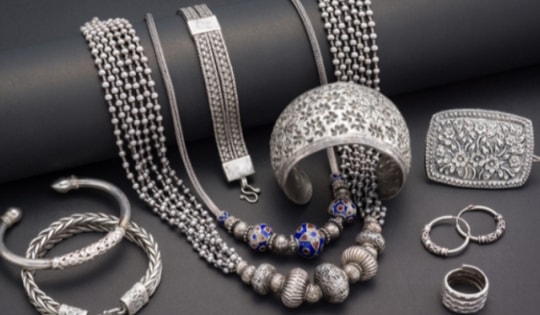 Không đủ tiền mua vàng, ngày Vía Thần tài mua bạc có được không?