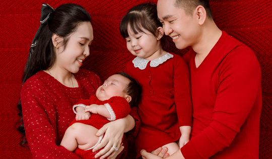 Chuyện xúc động về MC Hạnh Phúc VTV ngày con trai suy hô hấp phải cấp cứu