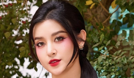 Á hậu Huyền My: ‘Tôi từng đặt ra cột mốc 20 tuổi sinh con’