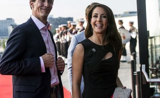 Một cặp đôi hoàng gia bất ngờ xác nhận tham dự sự kiện lớn của Vương tử Harry vào tháng này