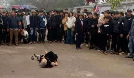 1 người bị đâm dao vào gáy tại lễ hội chùa Đậu