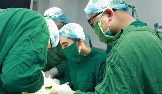 Người phụ nữ ở Hà Nội mắc ung thư vú cả 2 bên cùng lúc, thừa nhận bỏ qua dấu hiệu này