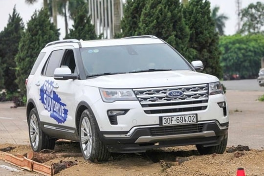 Hơn 4.000 xe Ford Explorer bị triệu hồi do lỗi trụ A