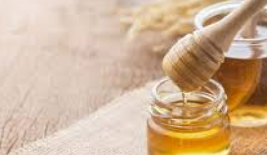 Uống nước mật ong ấm có tác dụng gì?