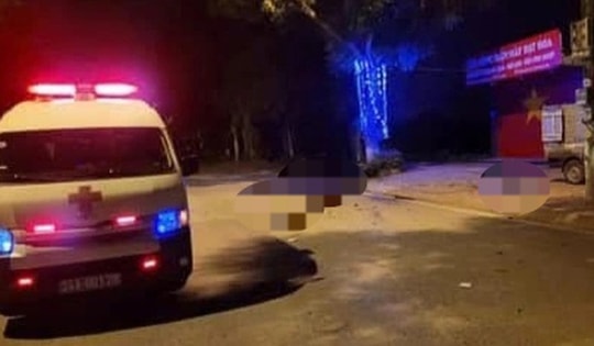 Xe máy 'kẹp 3' đâm vào gốc cây làm 3 thanh niên tử vong tại chỗ