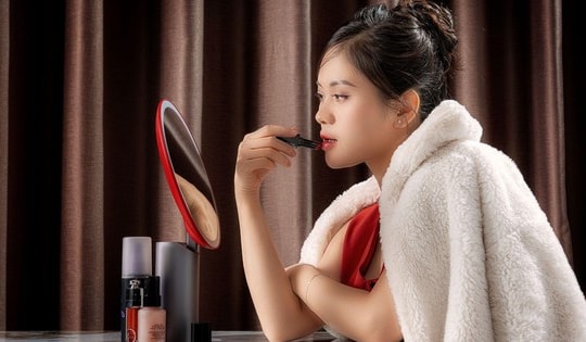 Gương HD Daylight KATA Miro O2 – Bí quyết hoàn thiện vẻ đẹp của bạn