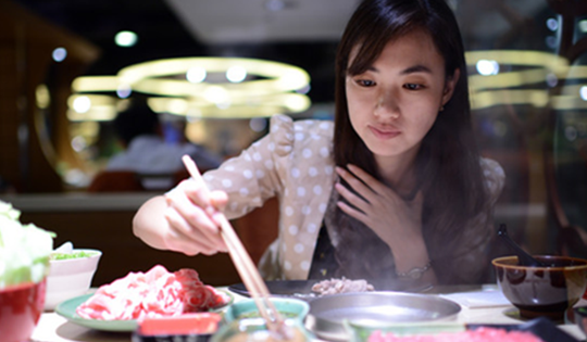 4 thói quen ăn lẩu hại thận