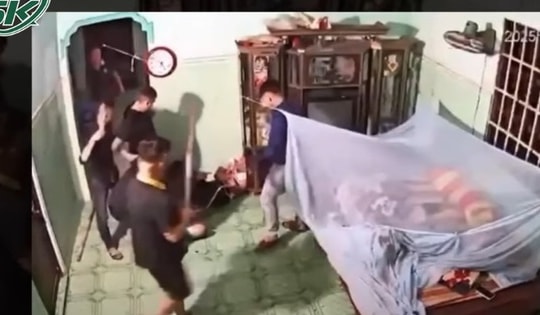 Đang ngủ trong nhà, nam thanh niên bất ngờ bị 5 tên côn đồ lao vào chém, đánh đến bất tỉnh