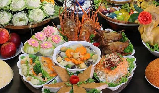 Chiêm ngưỡng 'cực phẩm' mâm cúng rằm tháng Giêng chu toàn lễ nghĩa, rước lộc bình an