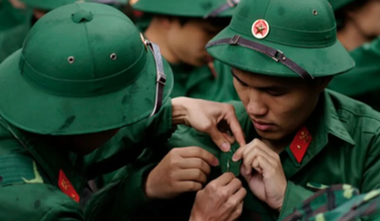 Đi nghĩa vụ quân sự 2025, công dân phải nhập ngũ mấy năm?