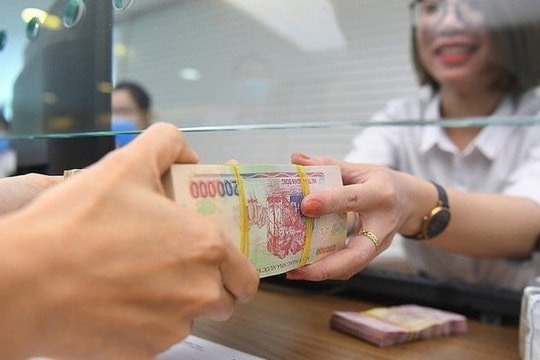 Nhân viên ngân hàng lâu năm lý giải