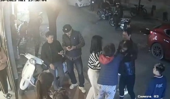 Một phụ nữ bị đánh gãy mũi vì nhắc ‘chó phải đeo rọ mõm, không vệ sinh ngoài đường’