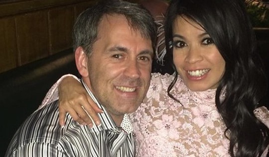 Nữ ca sĩ lấy chồng tỷ phú Mỹ: “Tôi bảo chồng, nếu ông không từ chức là vợ chồng có chuyện”