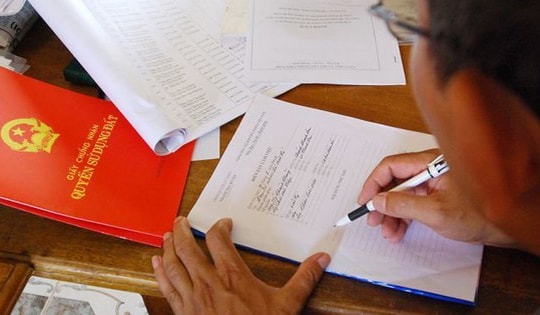 Khi nào người dân cần đính chính sổ đỏ? Thủ tục đính chính như thế nào?