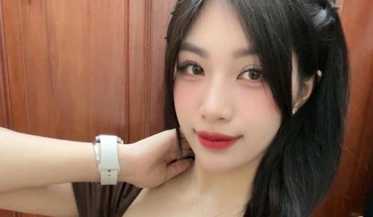 Bất ngờ với nhan sắc xinh đẹp của nữ đô vật hạ gục nam đối thủ trên sàn đấu