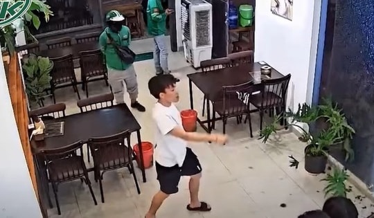 Trêu ghẹo cô gái bị phản ứng, gã đàn ông bệnh hoạn đập phá quán ăn gây náo loạn