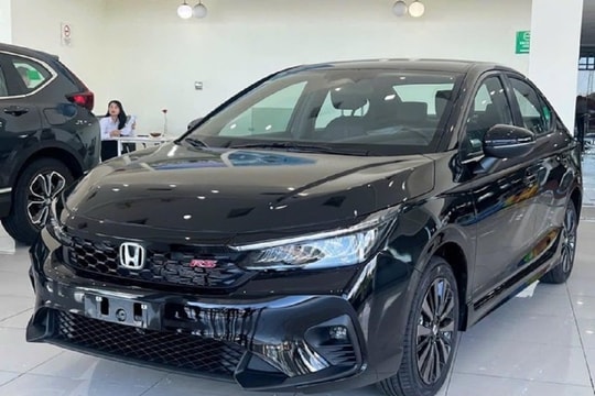 3 xe sedan bán chạy nhất Việt Nam đua giảm giá đầu năm 2025