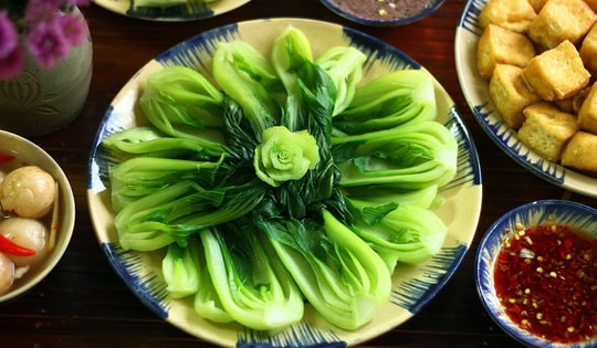 9 mẹo giúp luộc rau xanh mướt, giòn ngon, không thâm đen