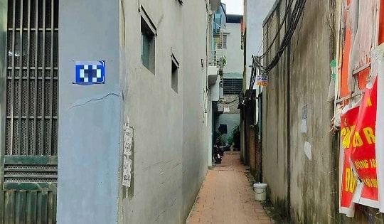 Bé gái 5 tháng tuổi tử vong bất thường ở Hà Nội, người trông trẻ có bằng Trung cấp sư phạm mầm non