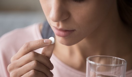 Cần lưu ý gì khi lựa chọn thuốc giảm đau?