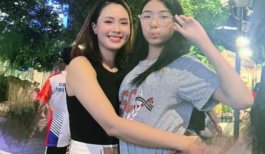Con gái Hồng Diễm 13 tuổi gây chú ý