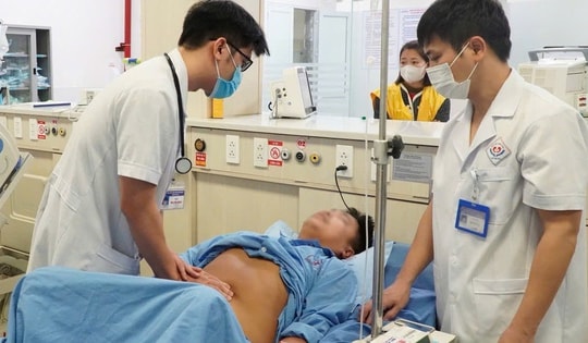 Người đàn ông 37 tuổi bị viêm tụy, suy thận, suy gan cấp thừa nhận một sai lầm nhiều nam giới Việt mắc phải