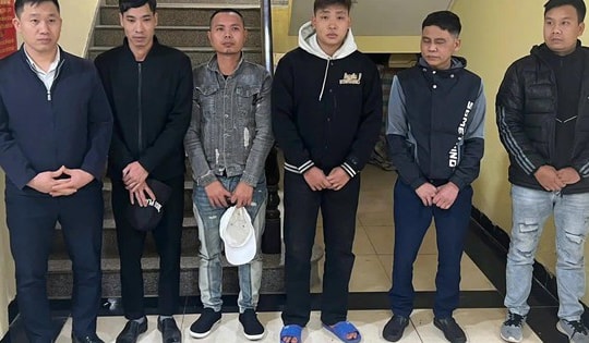 Hà Nội: Bắt nhóm người tạt axit đánh ghen thuê giá 200 triệu đồng