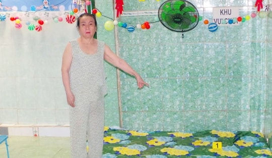 Bắt khẩn cấp bảo mẫu bạo hành trẻ