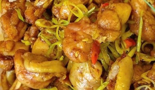 Cách làm gà xào sả ớt ngon tại nhà