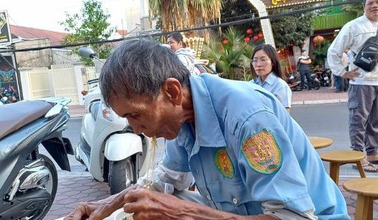 Tiệm mì 1.000 đồng cho người nghèo giữa lòng TP. Cà Mau