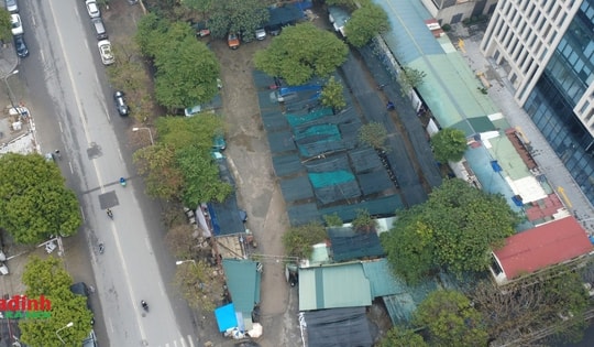 Hà Nội: Nhức nhối hàng loạt bãi xe không phép tại phường Dịch Vọng Hậu, quận Cầu Giấy