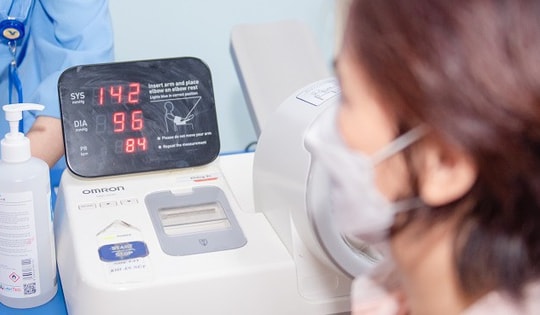 Người phụ nữ 54 tuổi đau đầu dai dẳng từ nguyên nhân hàng triệu người Việt đang mắc phải