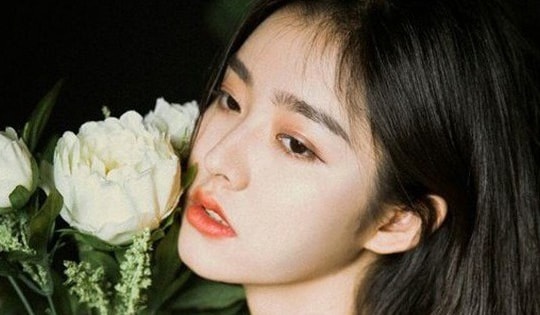 Phụ nữ sinh đúng vào giờ đại cát này chính là ngôi sao may mắn, đặt ở nhà nào tài lộc đổ về nhà ấy