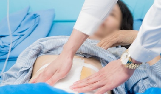 Liên tiếp 2 người phát hiện mắc ung thư đại tràng từ dấu hiệu nhiều người Việt bỏ qua